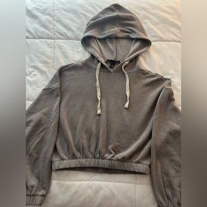 | Forever 21 | Drawstring cropped gray hoodie |